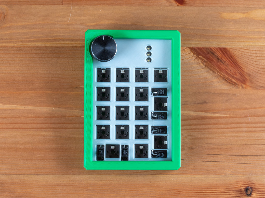 3D Printed RGB Hotswap Numpad v2
