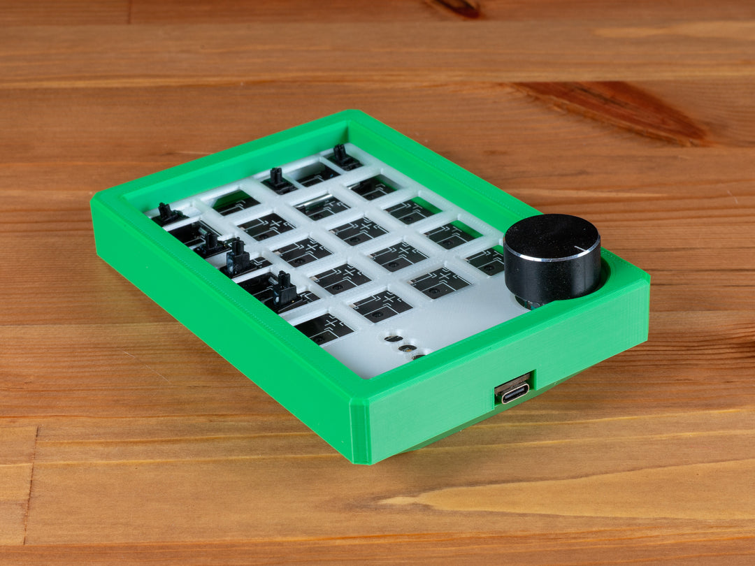 3D Printed RGB Hotswap Numpad v2